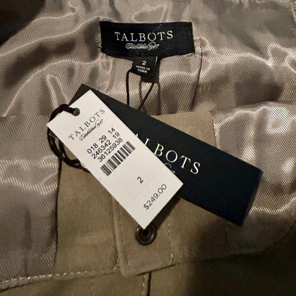 NWT Talbots Suede-Look Snap Front Skirt – Size 2, Retail $249 - Picture 3 of 6